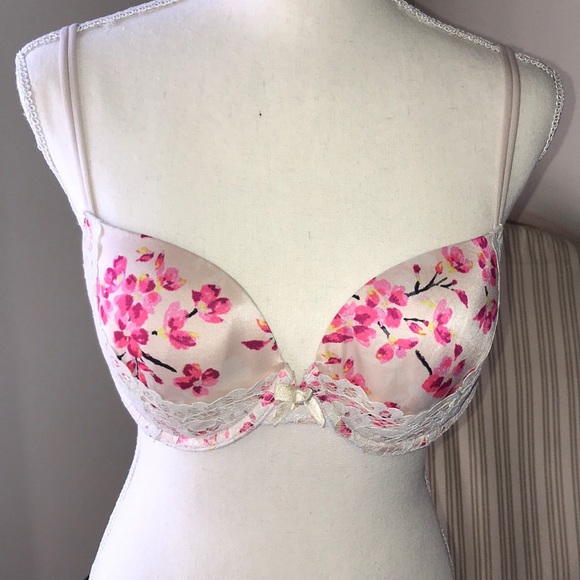 Victoria's Secret Other - VS lined-Demi floral bra size 36C